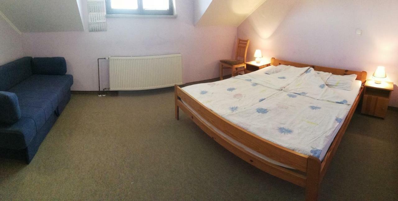 Kavana I Sobe Monika Hotel Grabrovnik Ngoại thất bức ảnh