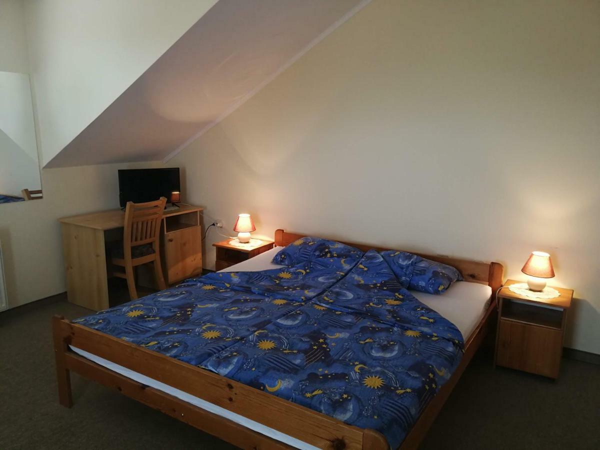 Kavana I Sobe Monika Hotel Grabrovnik Ngoại thất bức ảnh